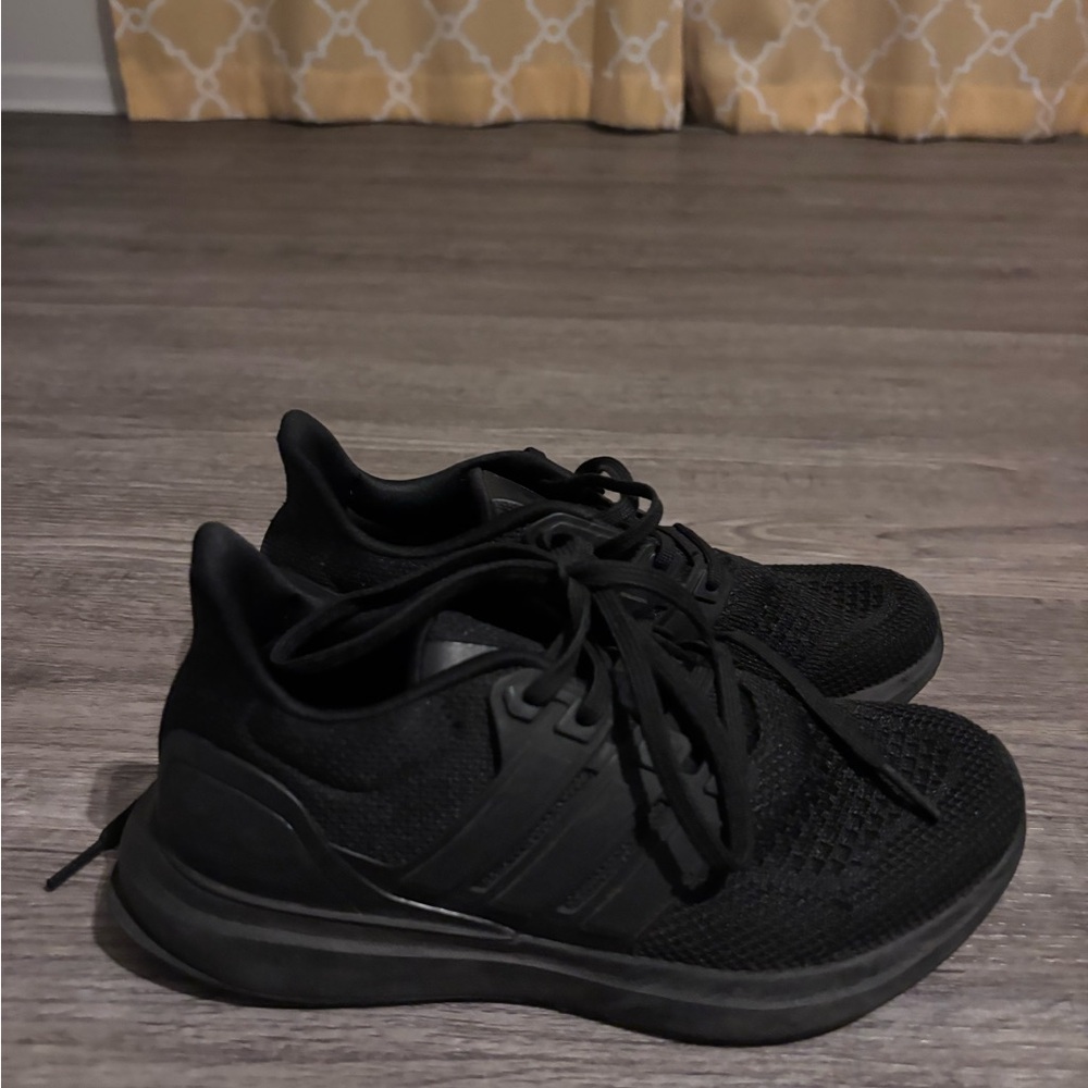 Adidas Ubounce DNA J size 4.5y